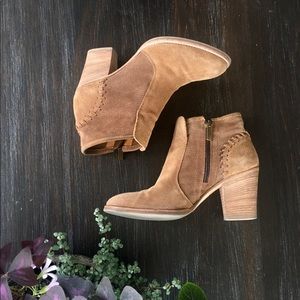 Aquatalia boots